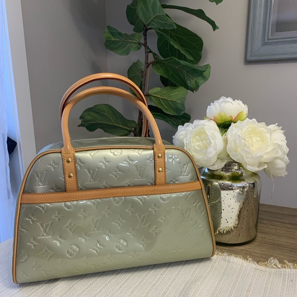 Louis Vuitton Handbags - Authentic Louis Vuitton Tompkins Square Bag *Limited time offer*